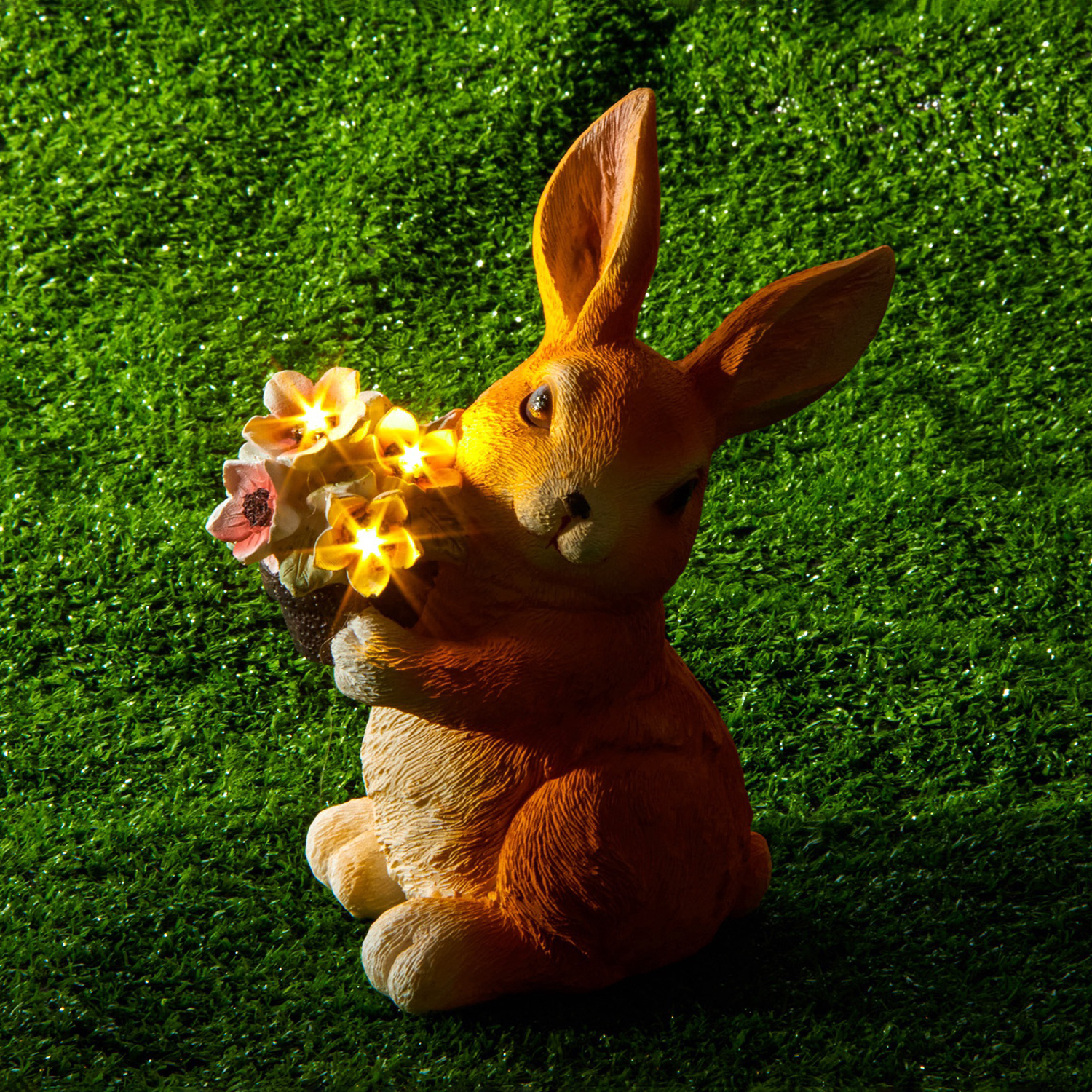 Садовая фигура с подсветкой "Зайка с букетом" 17х11х22см  10824126
