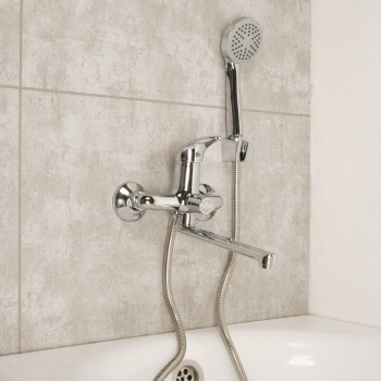 Смеситель для ванны ЦС-СМ 300-4 D35 М-43 плоский короткий излив L220 мм (Подольск) *1/8