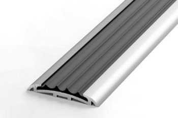 Профиль для ступеней входной группы 40х900 мм Лука ПС 08-1, ПВХ вставка, серебро люкс