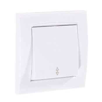 Выключатель Бриллиант СП 1кл. белый на 2 направления 10А IP20 UNIVersa 7947373