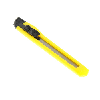 Нож строительный  9мм корпус пластик (3065924) "888" *1/60/1200